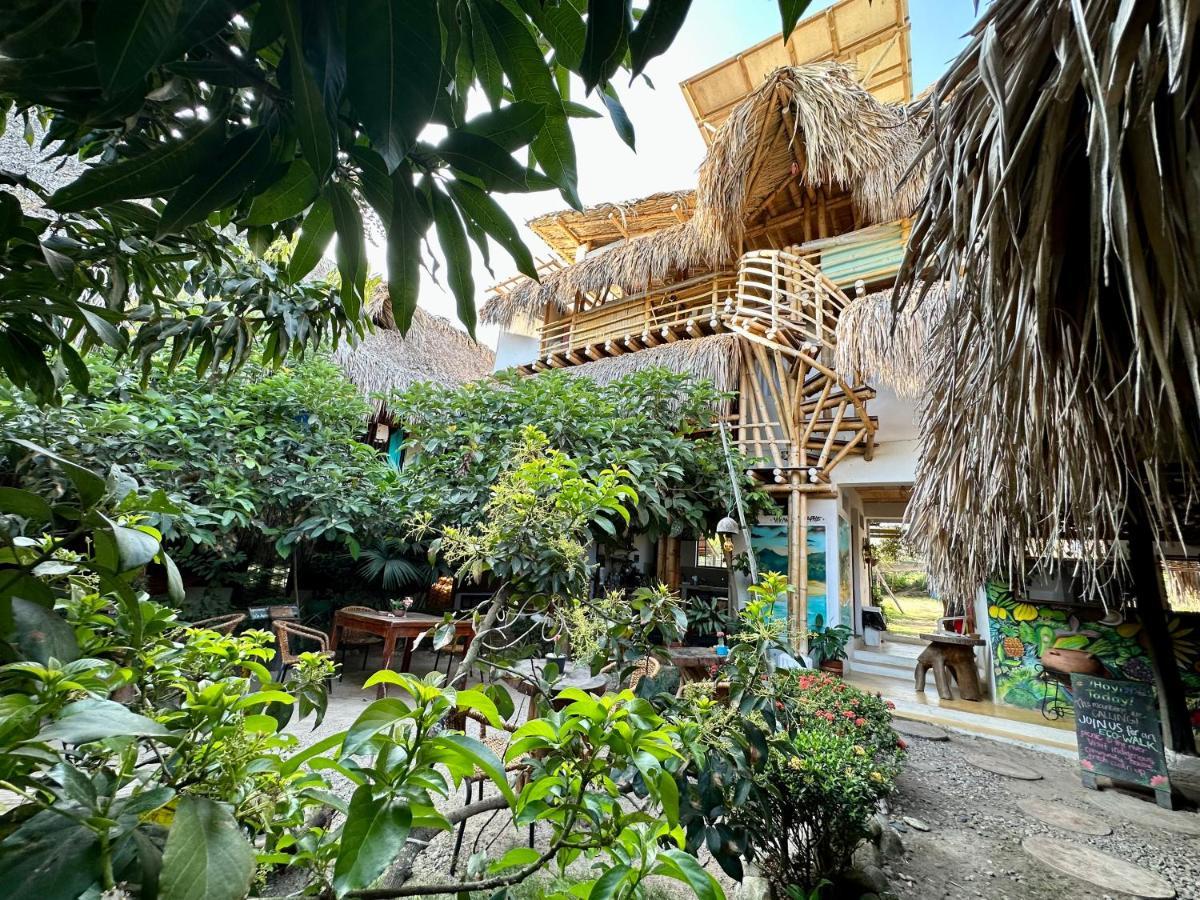 Bella Flor Hostel Паломино Экстерьер фото